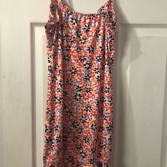 Pretty Little Thing Floral body con dress - Picture 2 of 5